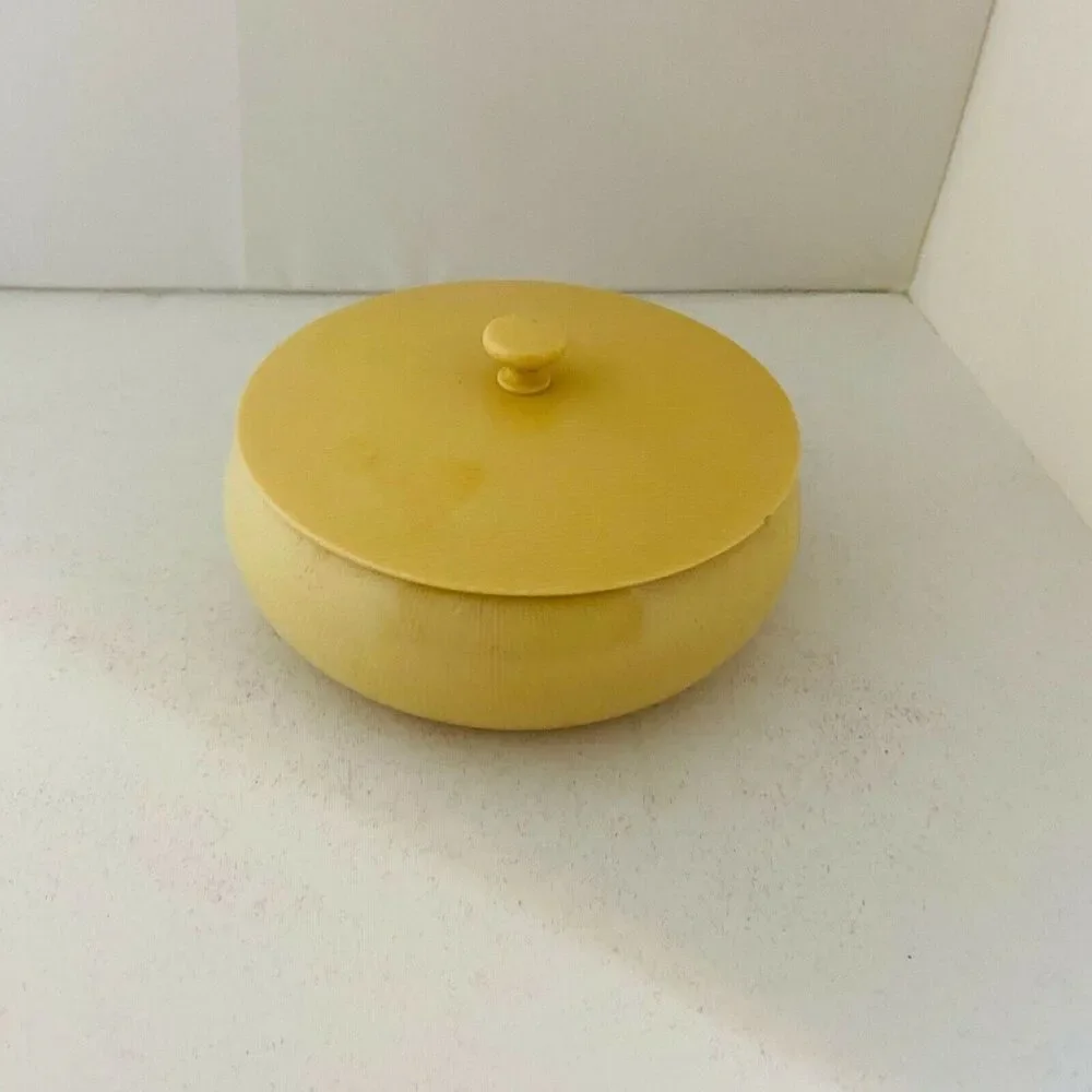 #3476 Ivory Pi Ra Lin  Round yellow vintage vanity puff box, vintage plastic , 4